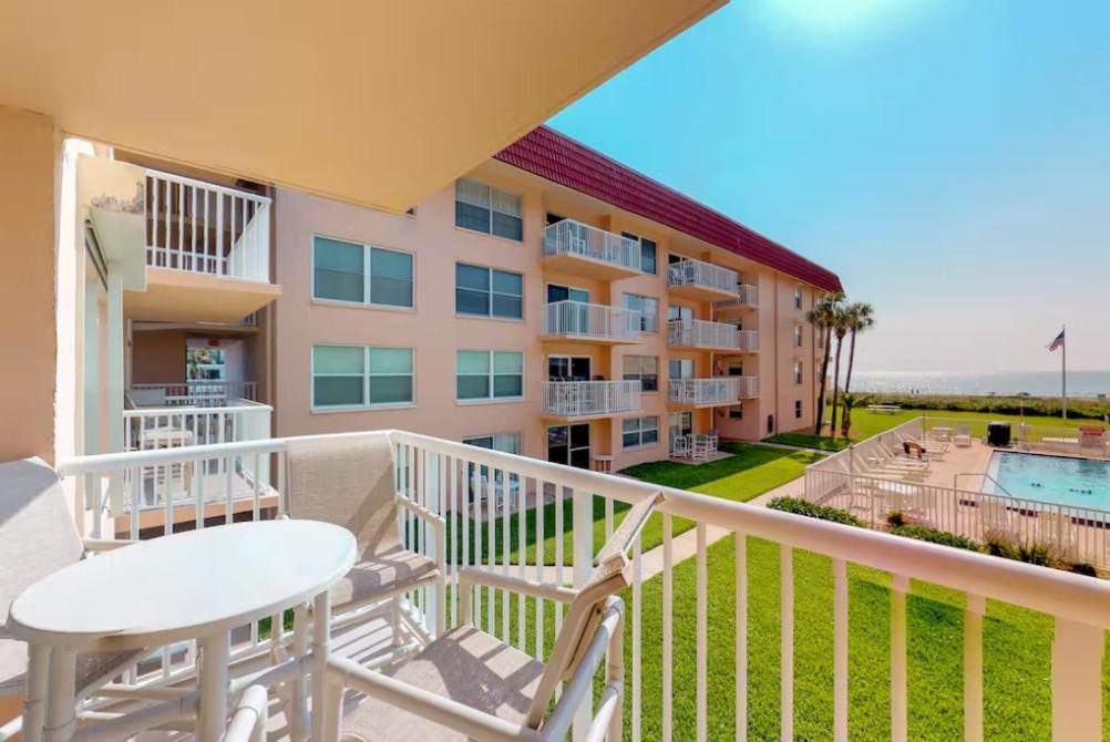 Spanish Main Cocoa Beach Bagian luar foto